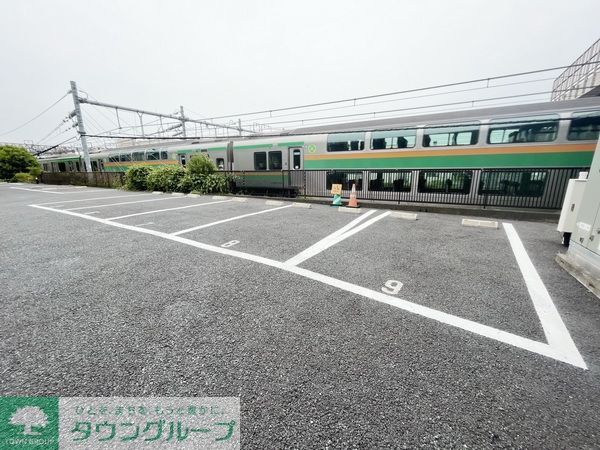 駐車場　駐車場