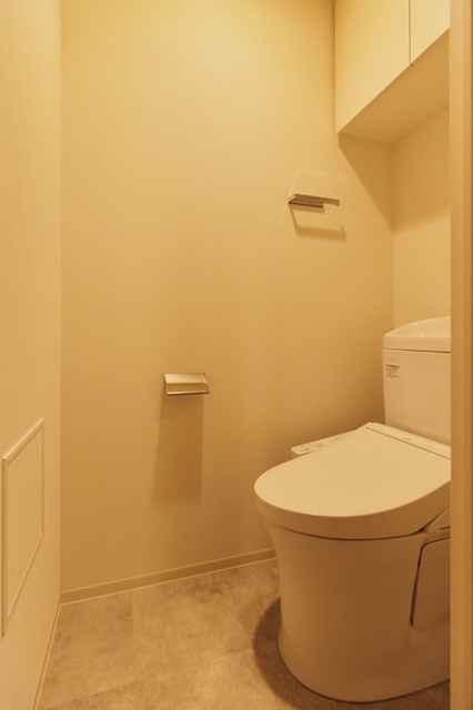 トイレ　※写真は同タイプ住戸です。