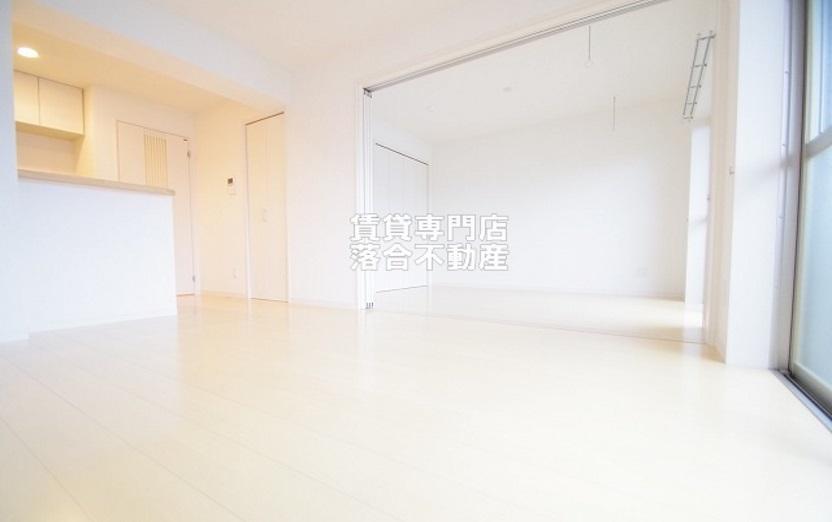 居室・リビング　明るい広々としたリビング♪