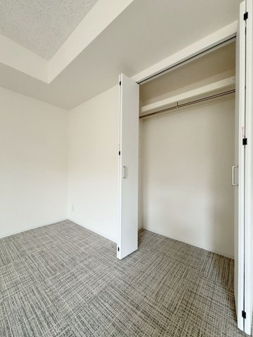 収納　クローゼット付き