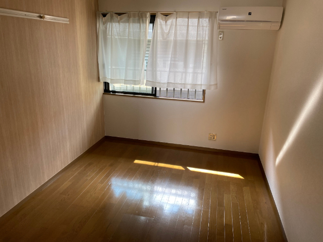 居室・リビング　※別部屋参考写真です。