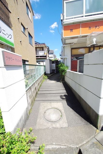 エントランス　★お問い合わせはタウンハウジングまで★