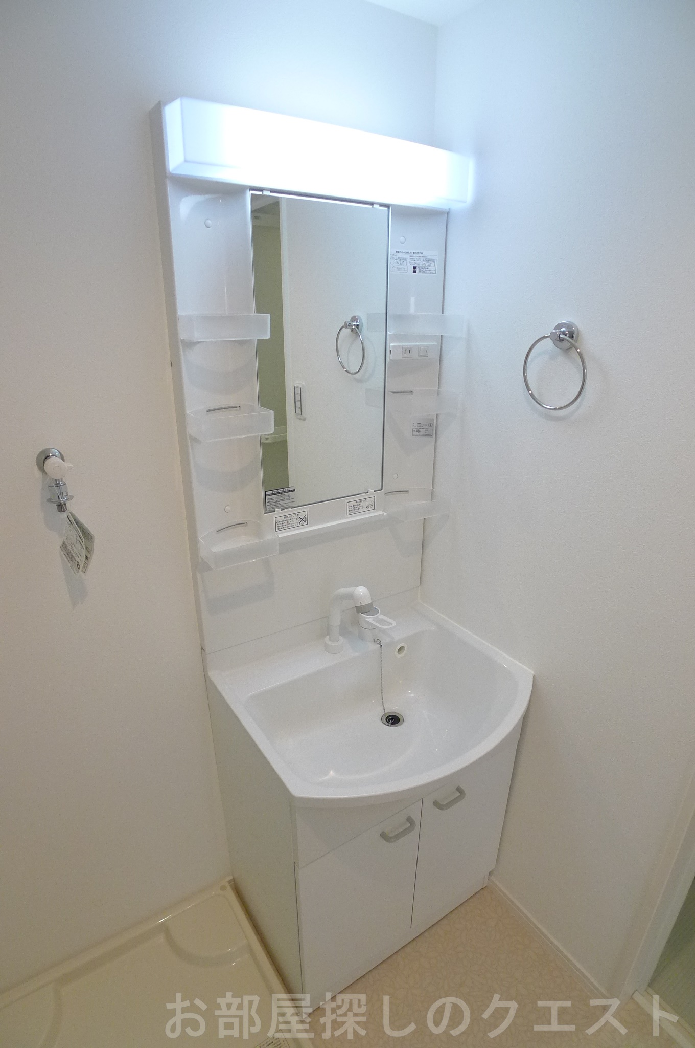 洗面設備　（写真は同仕様）