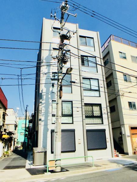 ロビー　落ち着いた雰囲気の外観です