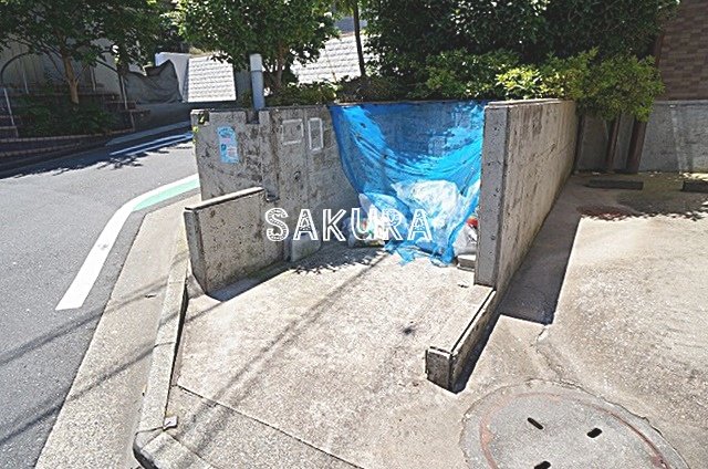 その他共有部分　敷地内にゴミ捨て場完備♪