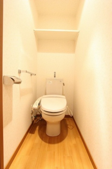 トイレ　※別部屋の写真です