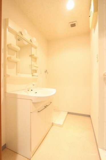 洗面設備　※別部屋の写真です