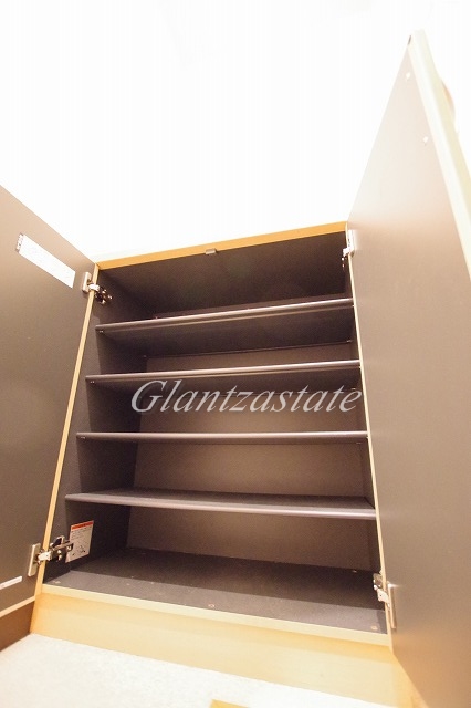 その他　☆玄関にはシューズボックスもございます☆