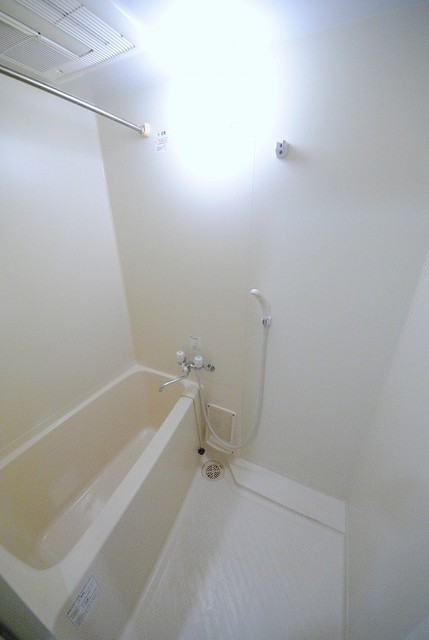 バス・シャワールーム　写真は５０２号室