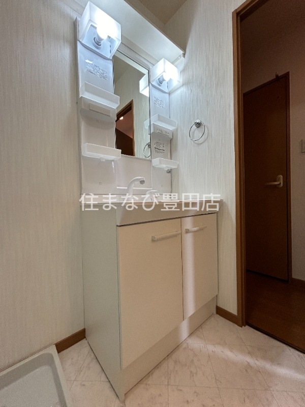 洗面設備　同型タイプ