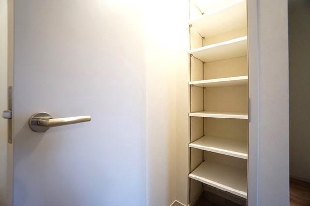 玄関　※別部屋参考写真