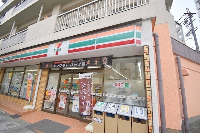 コンビニ　セブンイレブン　大阪東中島1丁目店（コンビニ）まで205m