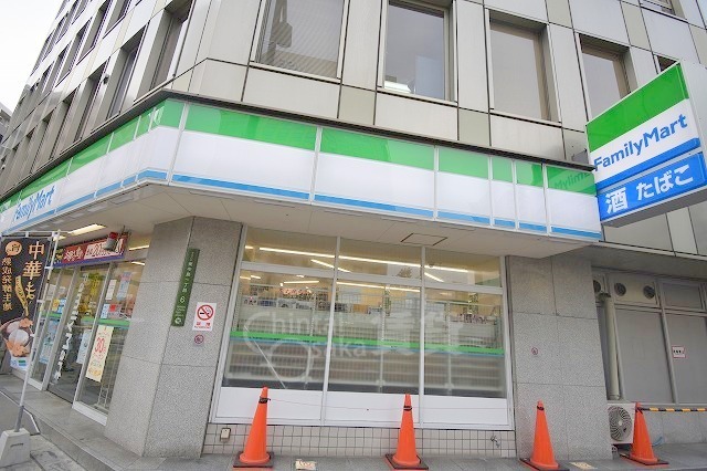 コンビニ　ファミリーマート 新大阪駅東口（コンビニ）まで224m
