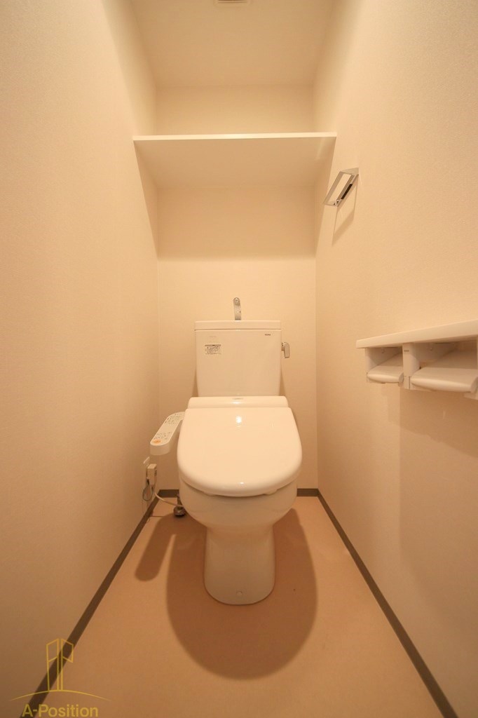 トイレ　ララプレイス大手通LD