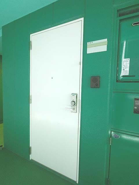 玄関　カードキー