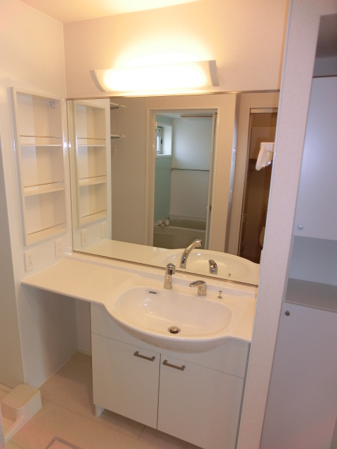 洗面設備　メゾンソレイユ　洗髪洗面化粧台