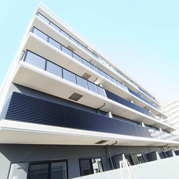 建物外観　オートロック完備