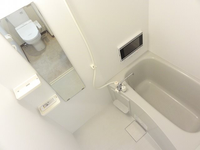 バス・シャワールーム　（同物件別部屋）