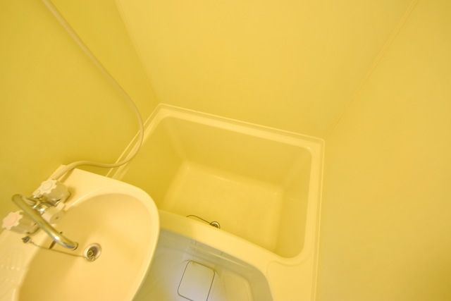 バス・シャワールーム　※別部屋参考写真です