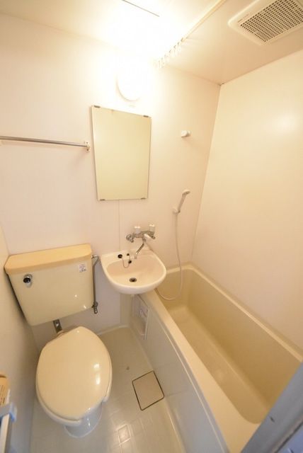 バス・シャワールーム　★見学希望等はタウンハウジング湘南台店までお気軽に♪★