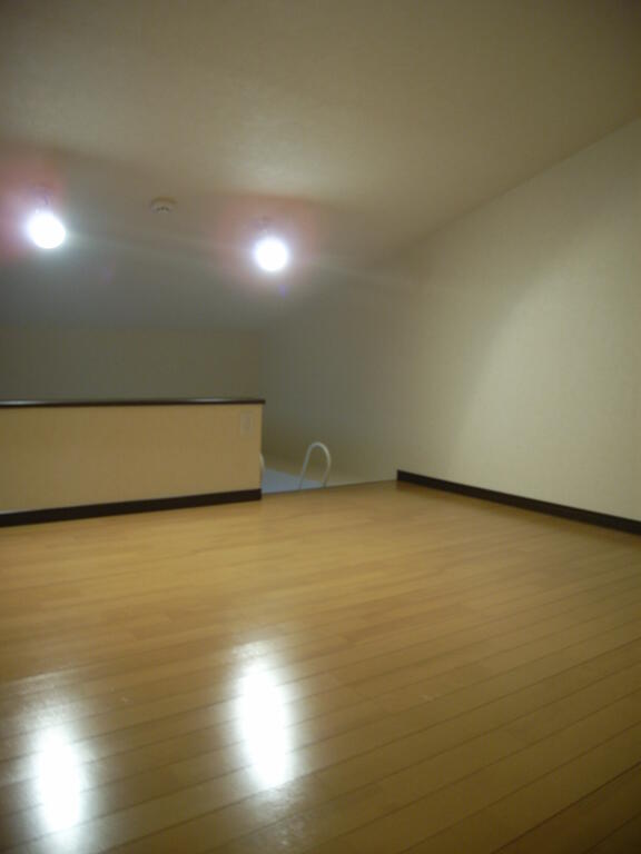 その他部屋・スペース　ロフトは6.4帖♪いろいろな使い方ができます♪