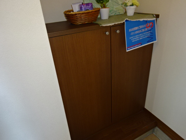 収納　シューズボックス