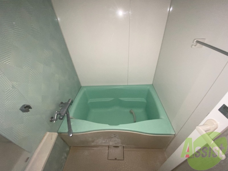 バス・シャワールーム　広いお風呂はゆっくり入って休めそうですね。