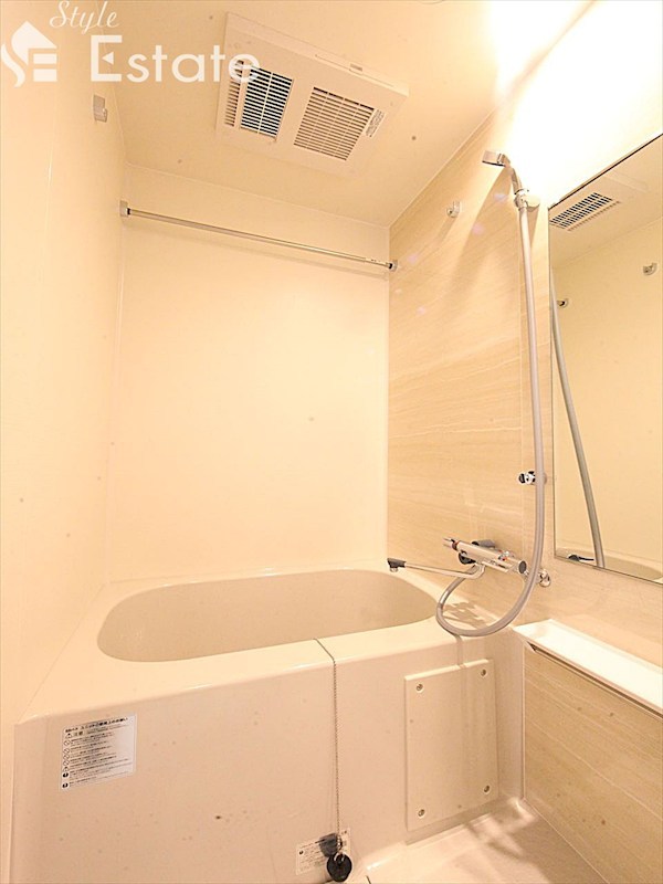 バス・シャワールーム　バスルーム