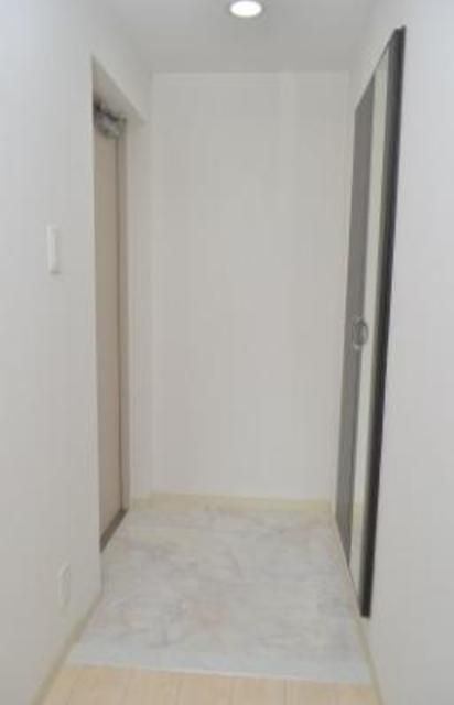 玄関　別部屋写真