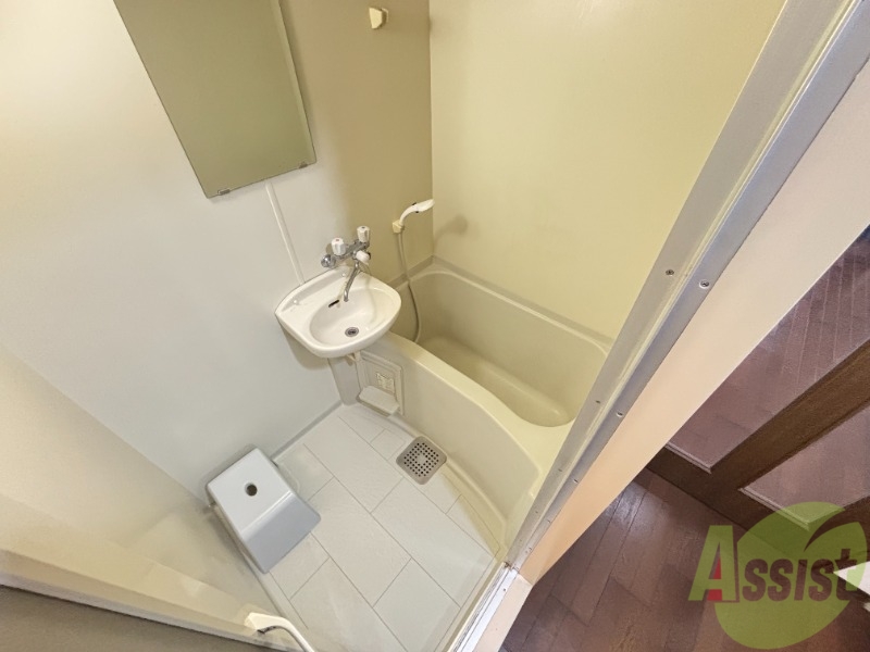 バス・シャワールーム