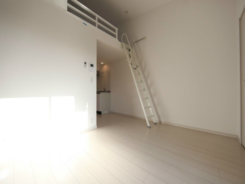 居室・リビング　洋室6.1帖　ロフト5.4帖（収納でもお部屋でも使えます）