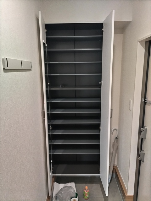 玄関　下駄箱収納