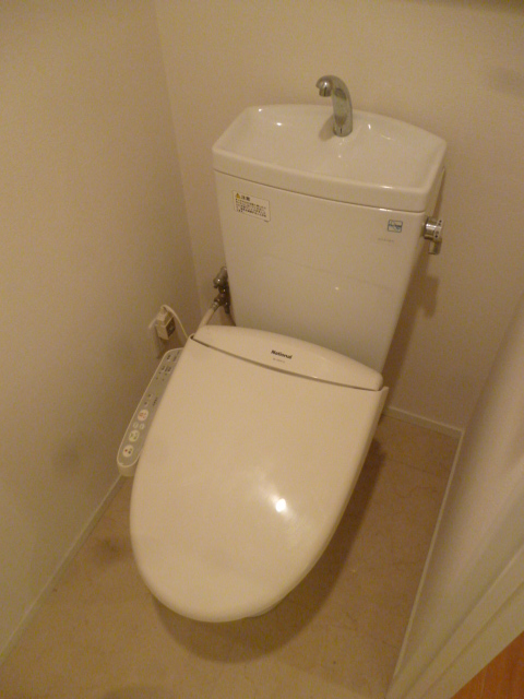 トイレ　コンパクトで使いやすいトイレです