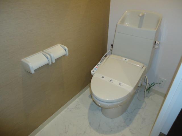 トイレ　トイレ