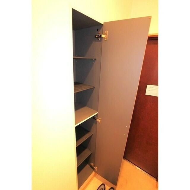 玄関　シューズボックス?