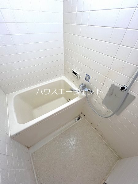 バス・シャワールーム　追い炊き機能付きのお風呂です