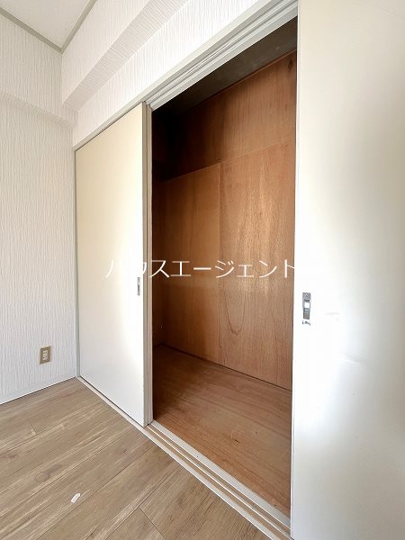 収納　広々クローゼットです