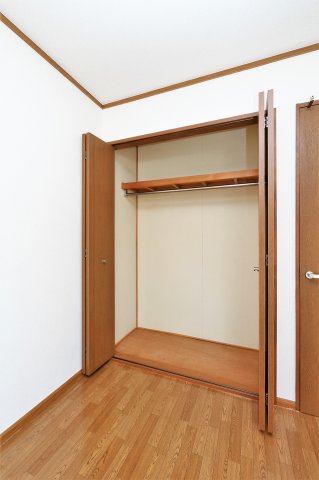 収納　参考写真（同物件別部屋）