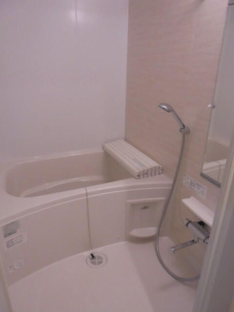 バス・シャワールーム　※別部屋参考写真