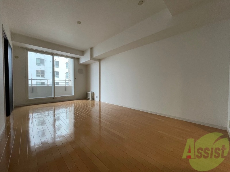 居室・リビング　広くてキレイなお部屋が広がっていて、充実した生活が送れそう。