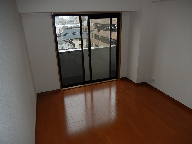 居室・リビング　明るい室内