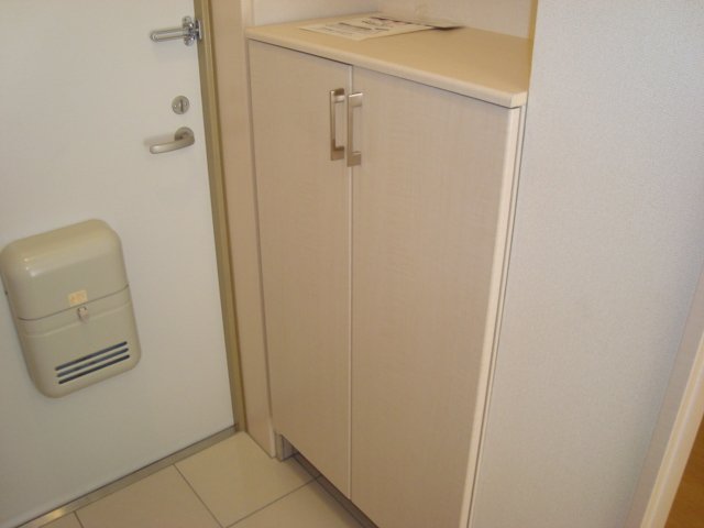 玄関　下駄箱