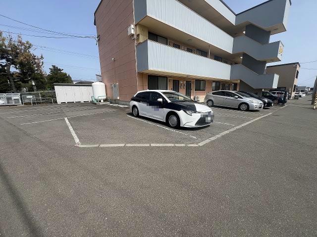 駐車場　駐車場