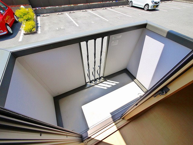 バルコニー　バルコニーがあります