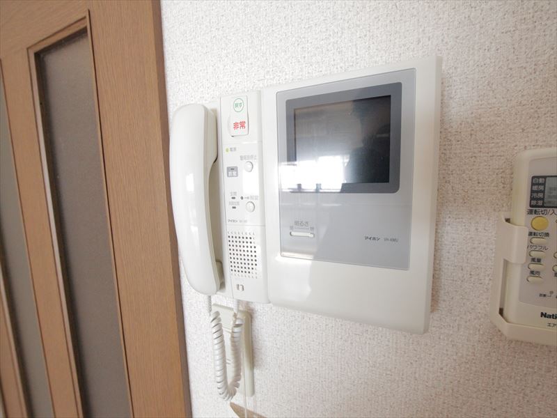 セキュリティ　モニター付きインターホン