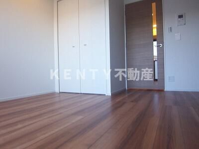 居室・リビング　こちらのリビングで趣味の時間をお楽しみください