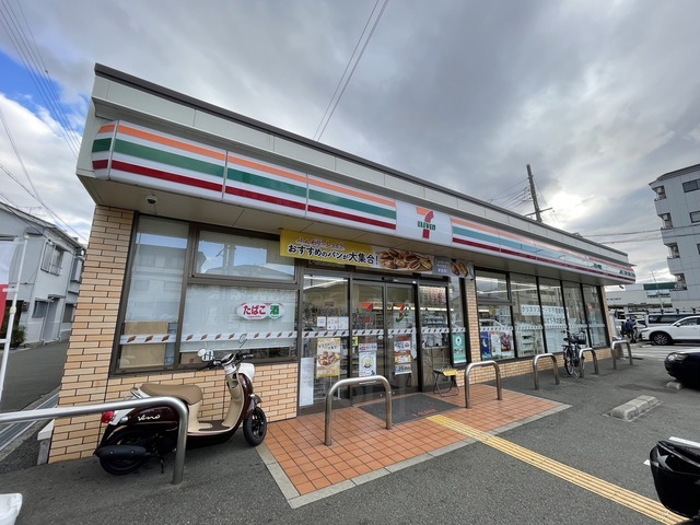 コンビニ　セブンイレブン　豊中穂積1丁目店（コンビニ）まで320m
