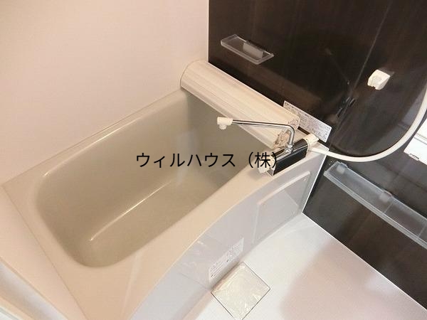 バス・シャワールーム　キレイにリフォームされています！