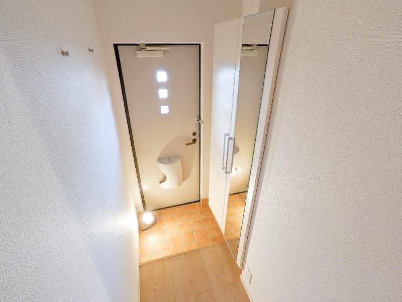 玄関　図面と現状に相違がある場合には現状を優先