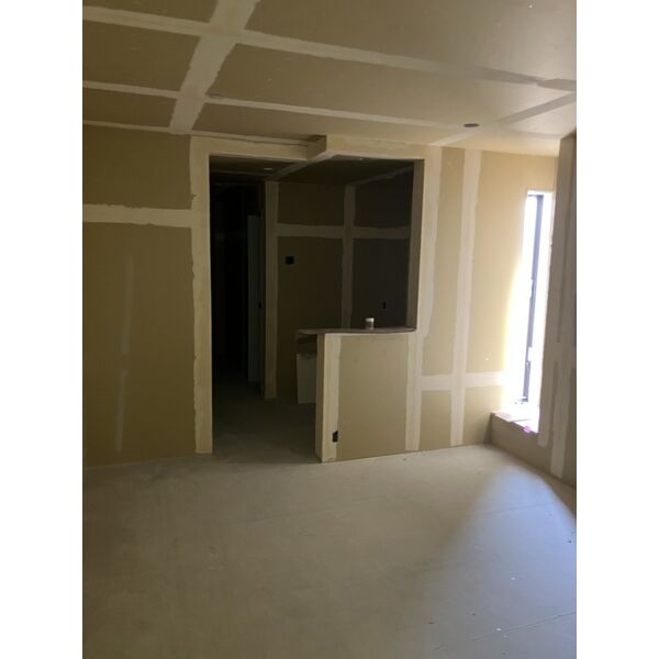 キッチン　※建築中写真